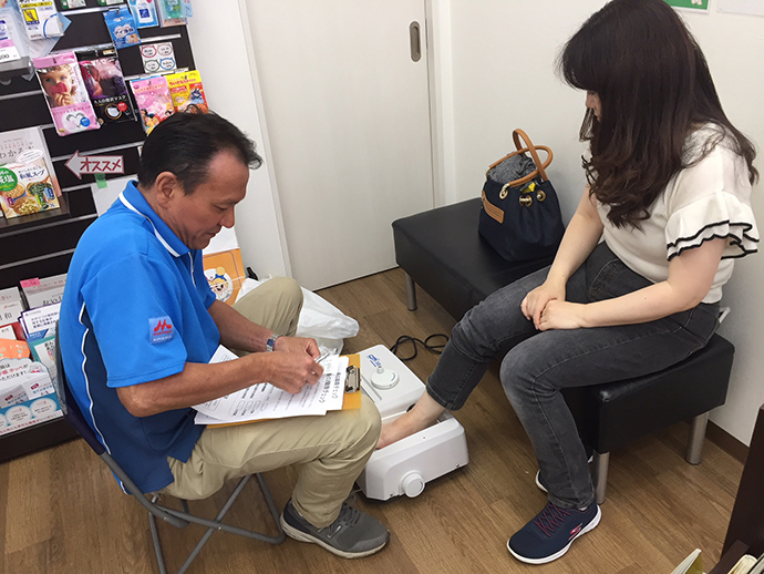 【株式会社　横浜菊名薬局】葛が谷薬局にて、健康フェア「骨の健康チェック」を開催いたしました